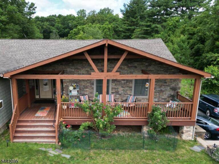 Property listing MLS 4037485 photo 5