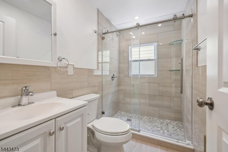 Property listing MLS 4037787 photo 14