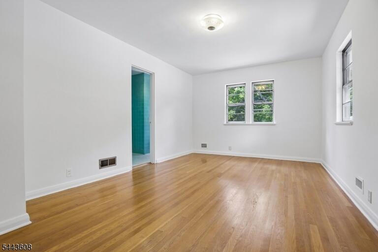 Property listing MLS 4037888 photo 31