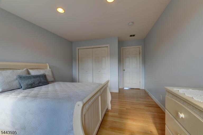 Property listing MLS 4038033 photo 32