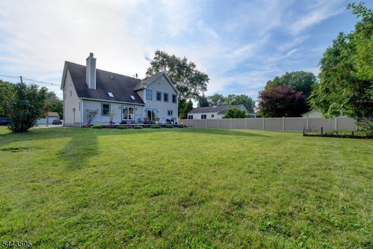 Property listing MLS 4038033 photo 43