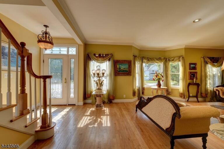 Property listing MLS 4038033 photo 7
