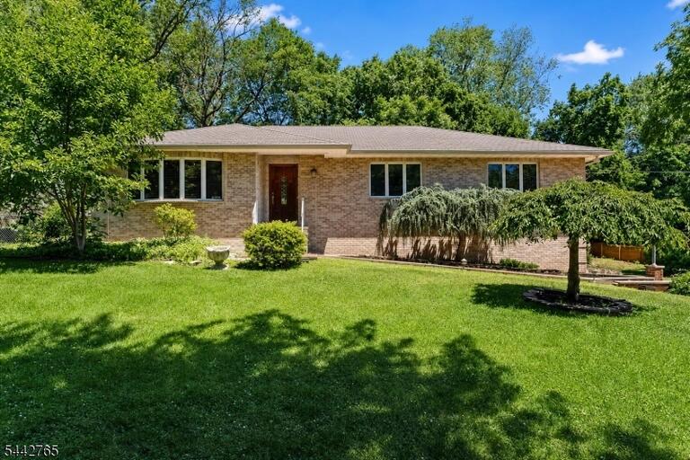 Property listing MLS 4038162 photo 1