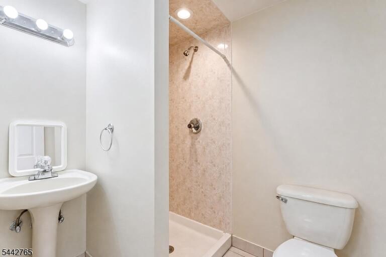 Property listing MLS 4038162 photo 14