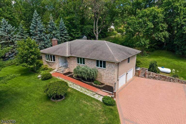 Property listing MLS 4038162 photo 28