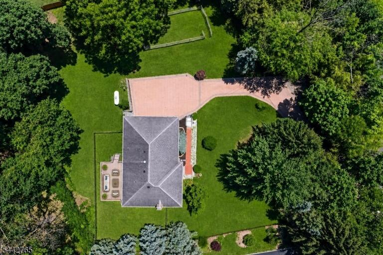 Property listing MLS 4038162 photo 31