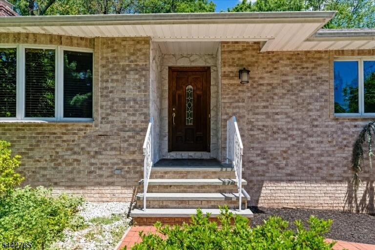 Property listing MLS 4038162 photo 4