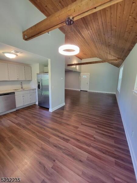 Property listing MLS 4038184 photo 3