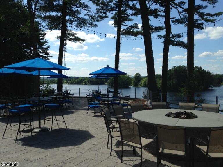 Property listing MLS 4038374 photo 32