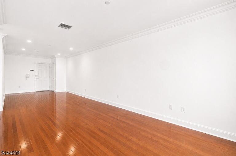 Property listing MLS 4038701 photo 4