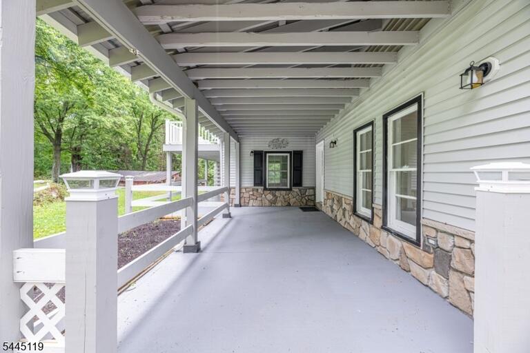 Property listing MLS 4039201 photo 30