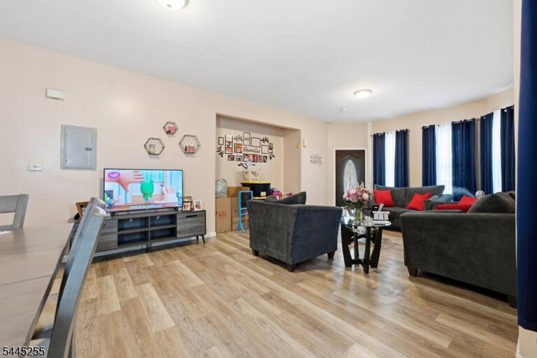 Property listing MLS 4039339 photo 6