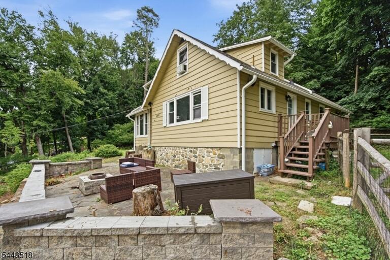 Property listing MLS 4039543 photo 5