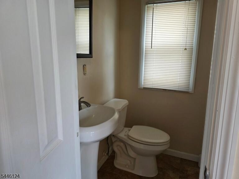 Property listing MLS 4040155 photo 10