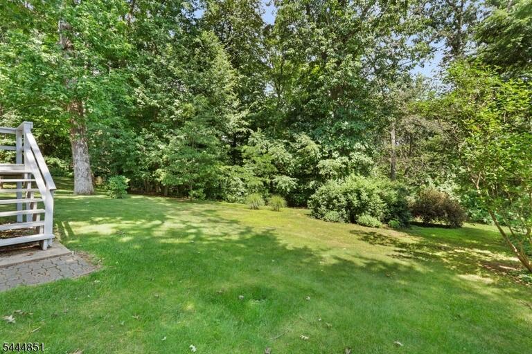 Property listing MLS 4040193 photo 19