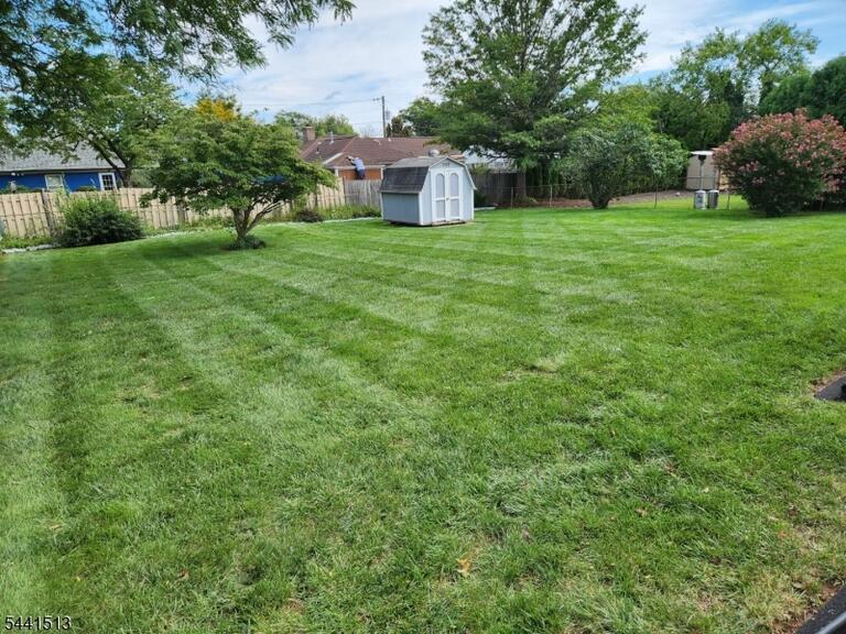 Property listing MLS 4040317 photo 4