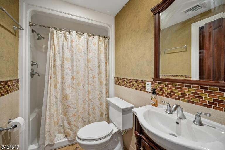 Property listing MLS 4040330 photo 23