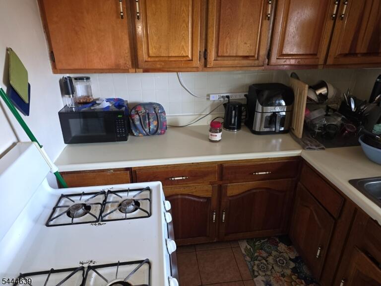 Property listing MLS 4040412 photo 11