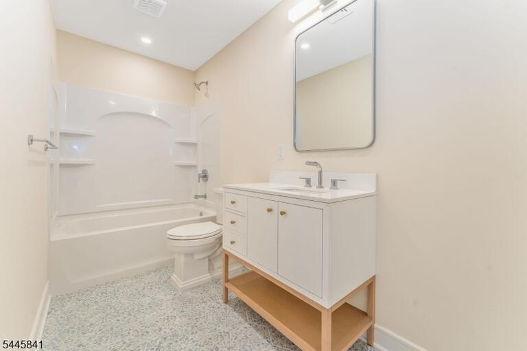 Property listing MLS 4040461 photo 37