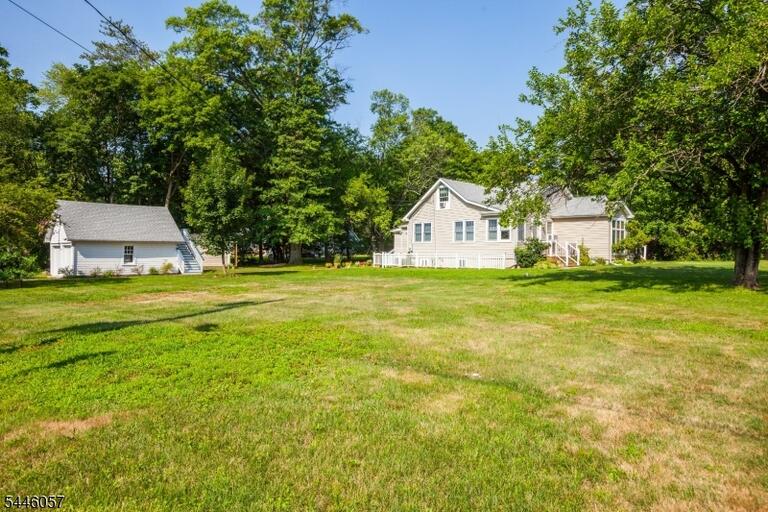 Property listing MLS 4040604 photo 31