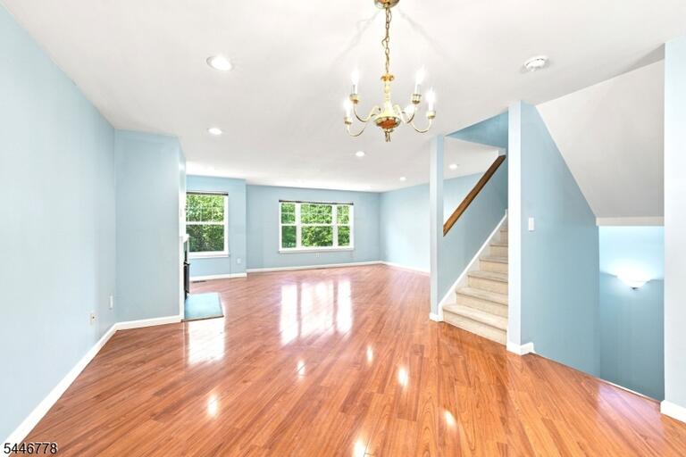 Property listing MLS 4040799 photo 15