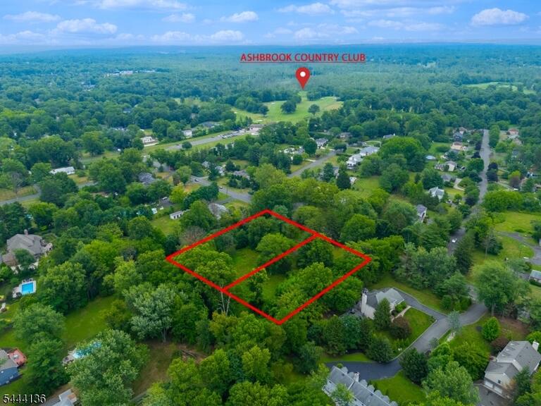 Property listing MLS 4041132 photo 1