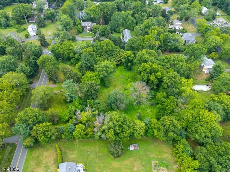Property listing MLS 4041136 photo 14