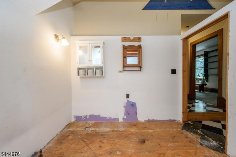Property listing MLS 4041155 photo 31