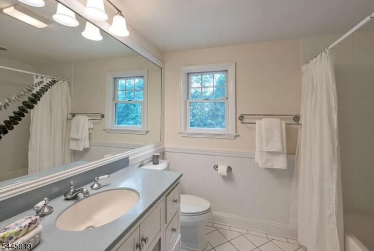 Property listing MLS 4041161 photo 31