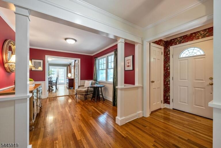 Property listing MLS 4041161 photo 4