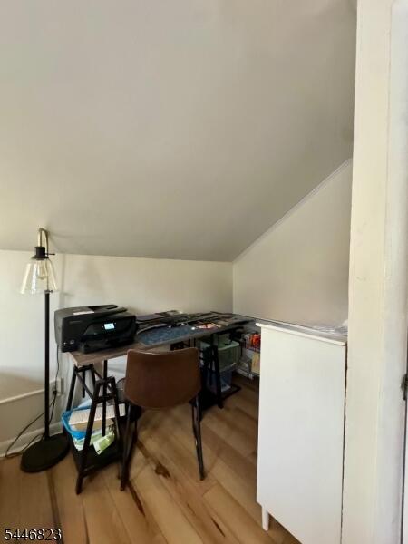 Property listing MLS 4041880 photo 8