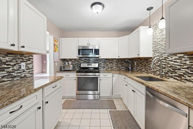 Property listing MLS 4041970 photo 12
