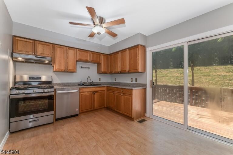 Property listing MLS 4041993 photo 12