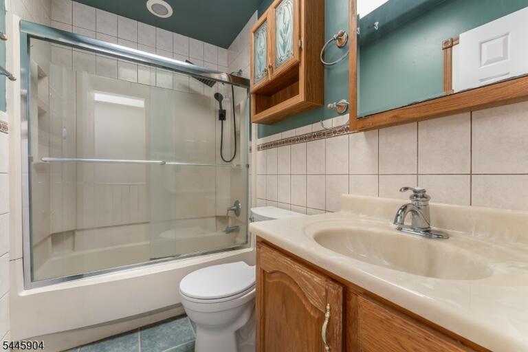 Property listing MLS 4041993 photo 18