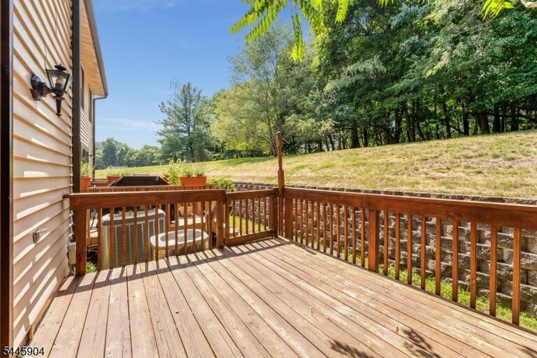 Property listing MLS 4041993 photo 27
