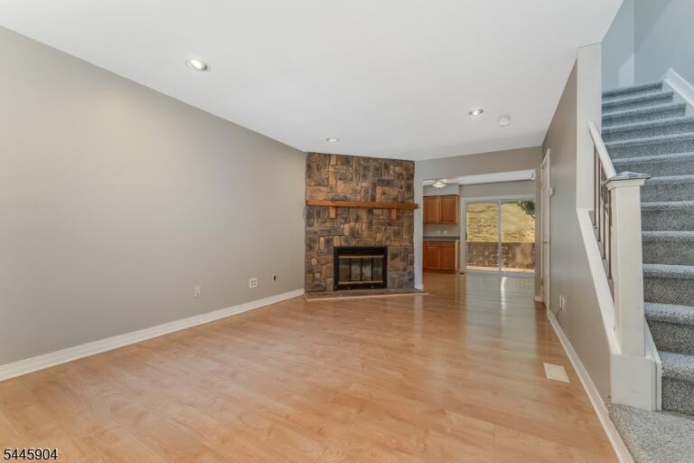 Property listing MLS 4041993 photo 4