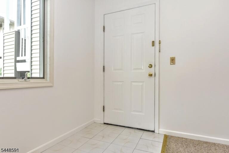 Property listing MLS 4042440 photo 8