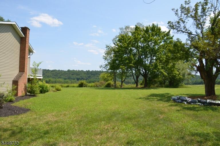 Property listing MLS 4042525 photo 3