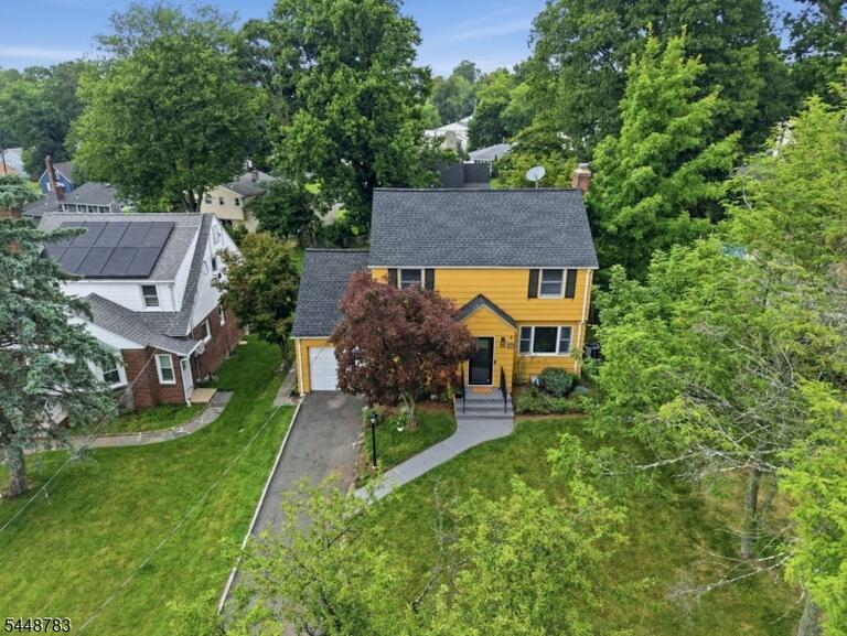 Property listing MLS 4042545 photo 1