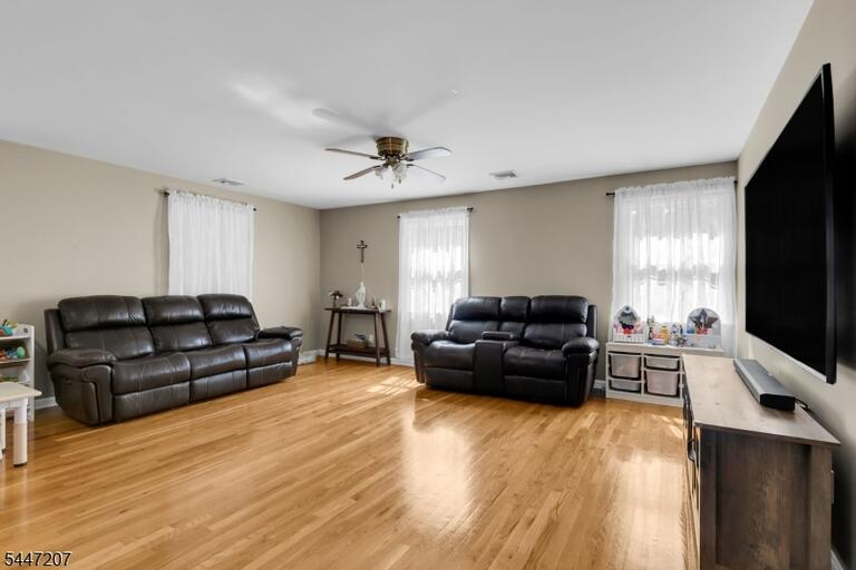 Property listing MLS 4042628 photo 12