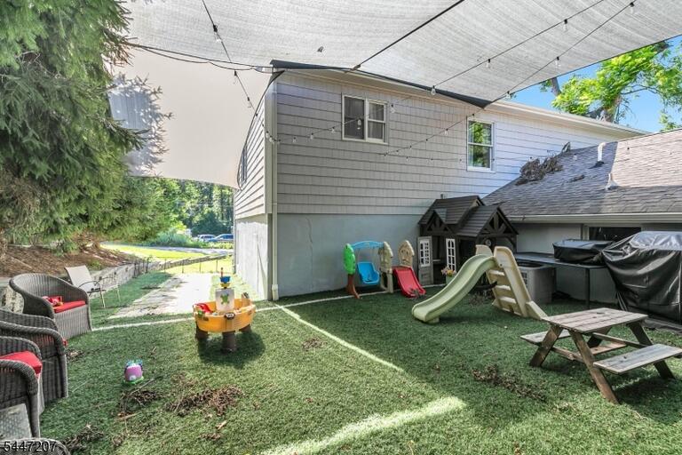 Property listing MLS 4042628 photo 34