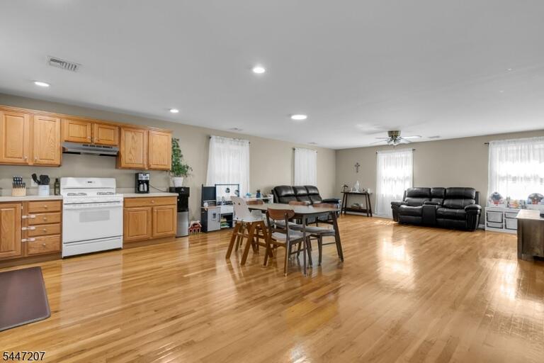 Property listing MLS 4042628 photo 6