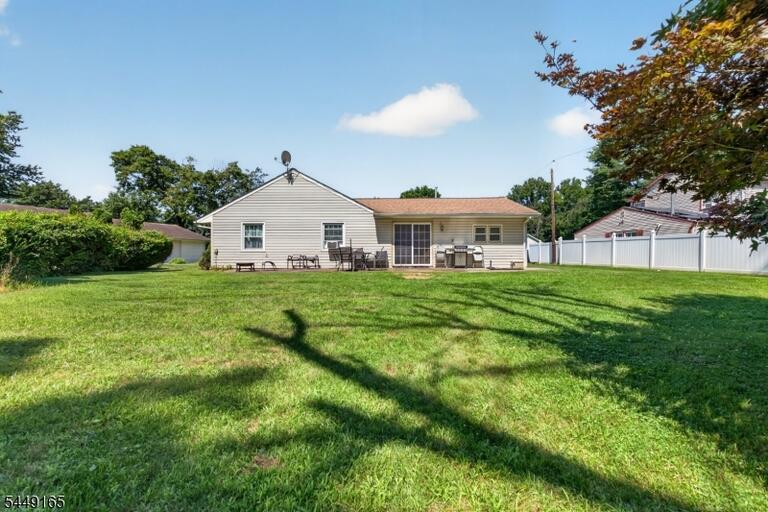 Property listing MLS 4042906 photo 5