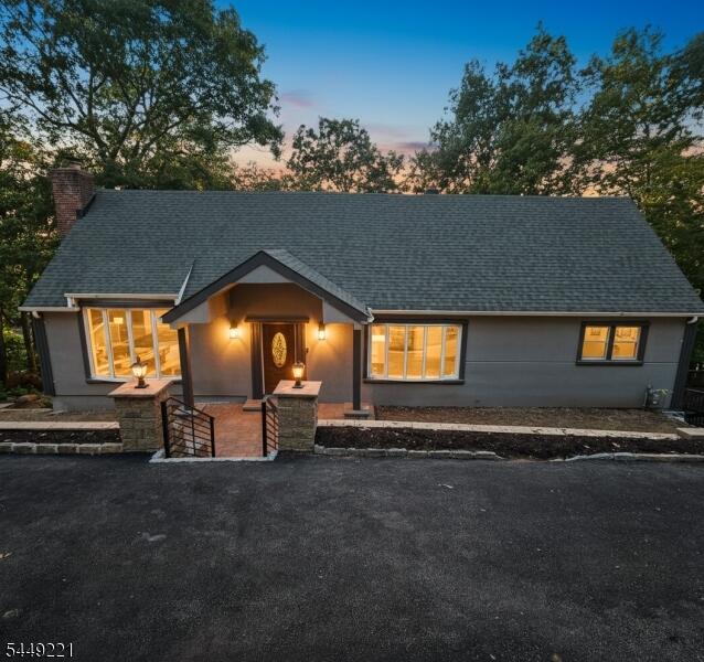 Property listing MLS 4042939 photo 1