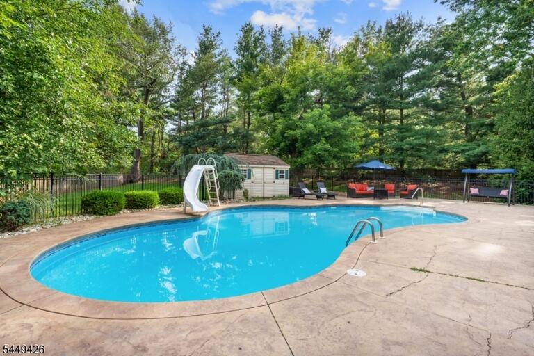 Property listing MLS 4043144 photo 38