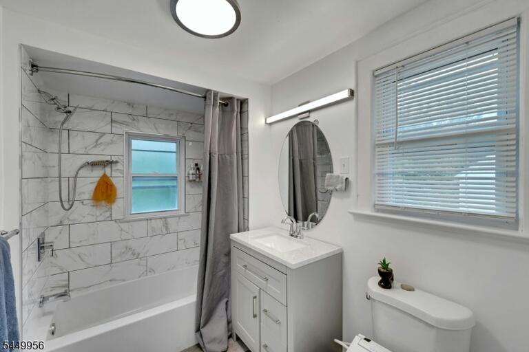 Property listing MLS 4043519 photo 29