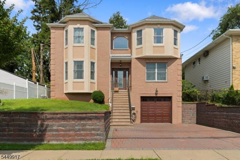 Property listing MLS 4043701 photo 3