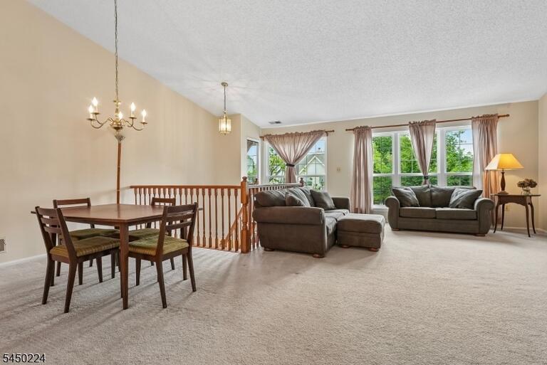 Property listing MLS 4043735 photo 2
