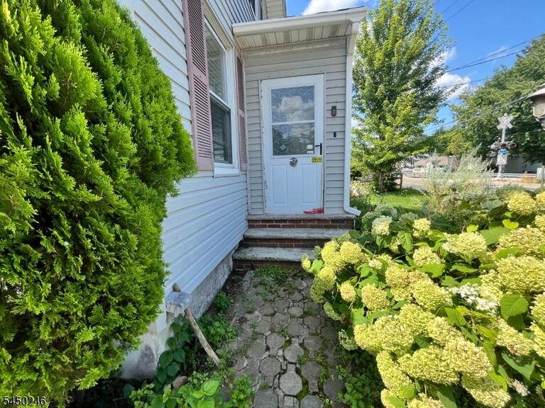 Property listing MLS 4043780 photo 4