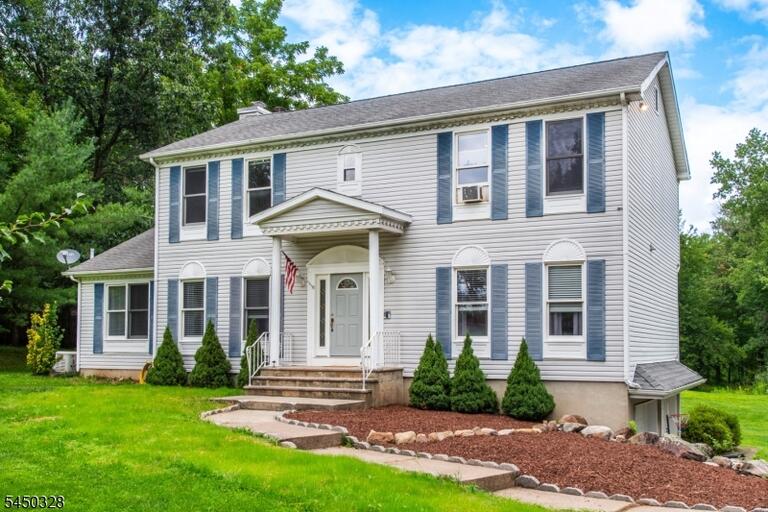 Property listing MLS 4043816 photo 1